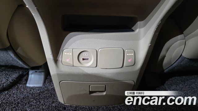 Kia Carnival 9-Seater Prstige 2019 — фото 17