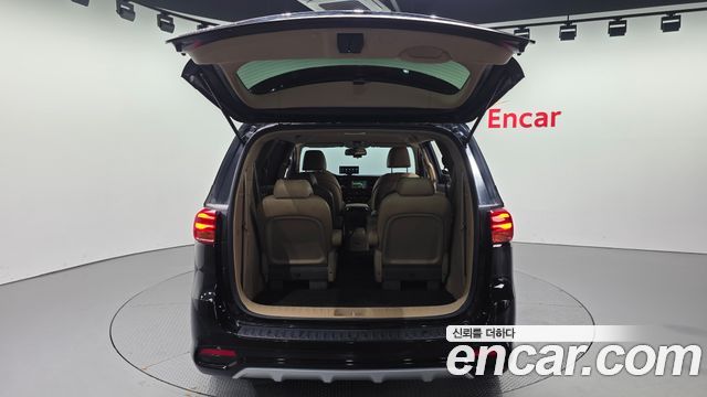 Kia Carnival 9-Seater Prstige 2019 — фото 19