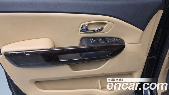 Kia Carnival 9-Seater Prstige 2019 — фото 25