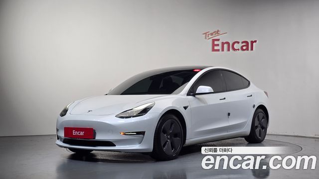 Tesla Model 3 Long Range AWD 2022 — фото 1