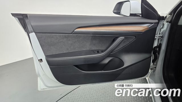 Tesla Model 3 Long Range AWD 2022 — фото 30