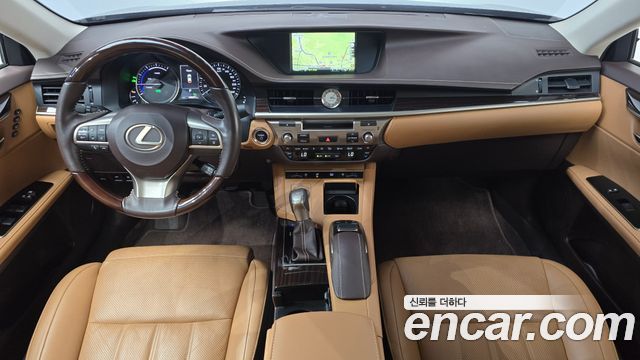 Lexus ES300h premium XV60 2018 — фото 7