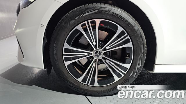 Mercedes-Benz E-Class (W214) E200 Avantgarde 2026 — фото 5