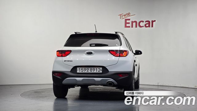 Kia Stonic 1.4 Trendy 2020 — фото 4