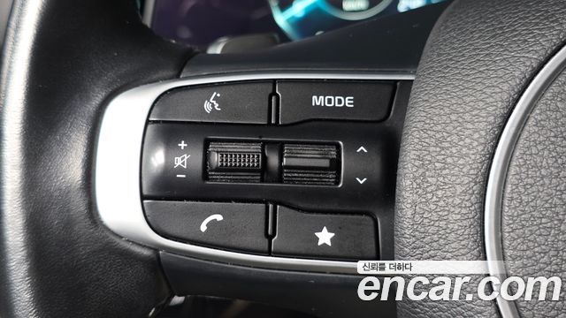 Kia Sportage (V) LPG 2.0 2WD Signature 2023 — фото 15