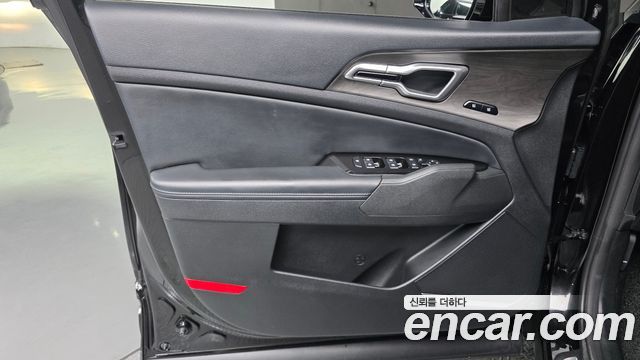 Kia Sportage (V) LPG 2.0 2WD Signature 2023 — фото 24