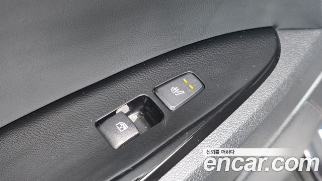 Kia Sportage (V) LPG 2.0 2WD Signature 2023 — фото 31