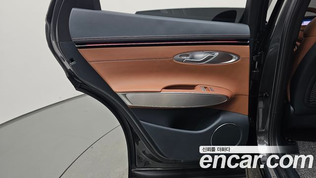 Genesis GV70 2.5T Gasoline 2WD 2026 — фото 25