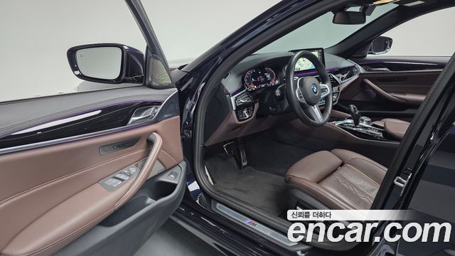 BMW 5 Series (G30) 530i M Sport Package 2023 — фото 10