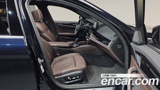BMW 5 Series (G30) 530i M Sport Package 2023 — фото 11