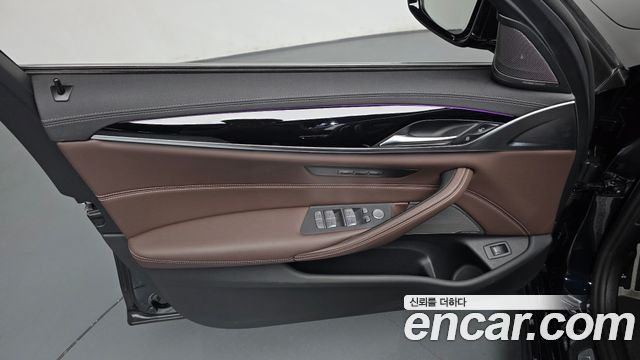 BMW 5 Series (G30) 530i M Sport Package 2023 — фото 24