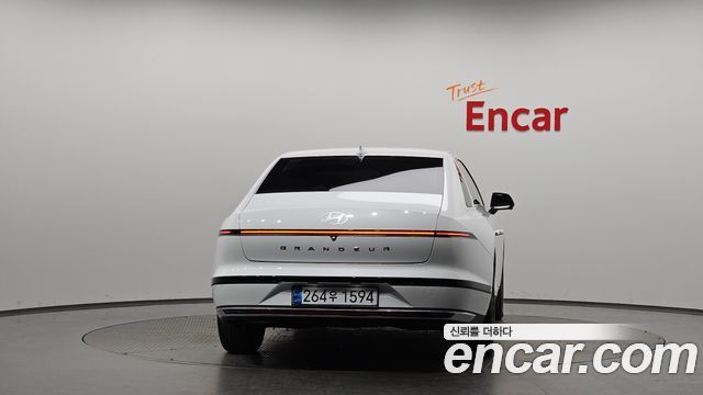 Hyundai Grandeur (GN7) 2,5 Gasoline 2WD Exclusive 2023 — фото 4