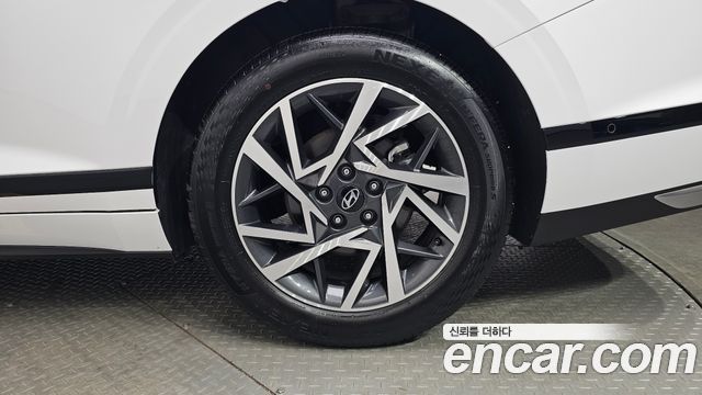 Hyundai Grandeur (GN7) 2,5 Gasoline 2WD Exclusive 2023 — фото 21