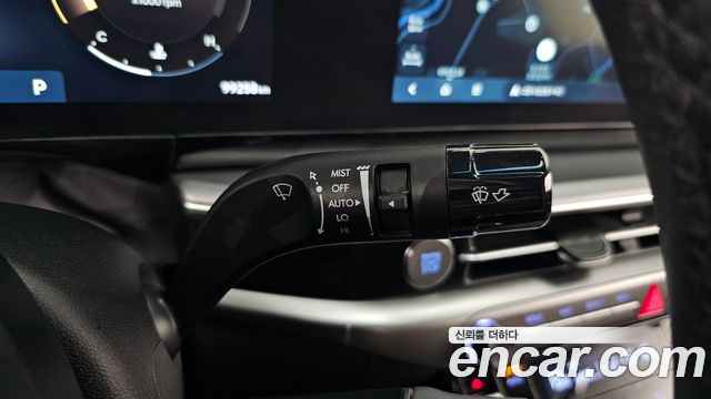 Hyundai Grandeur (GN7) 2,5 Gasoline 2WD Exclusive 2023 — фото 33