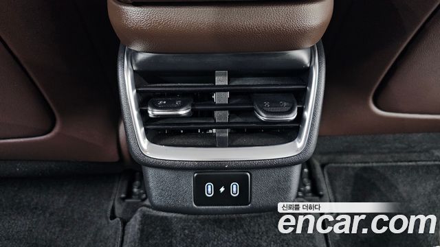 Hyundai Grandeur (GN7) 2,5 Gasoline 2WD Exclusive 2023 — фото 37