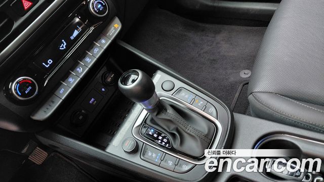 Hyundai Kona Gasoline 1.6 Turbo 2WD Inspiration 2023 — фото 9