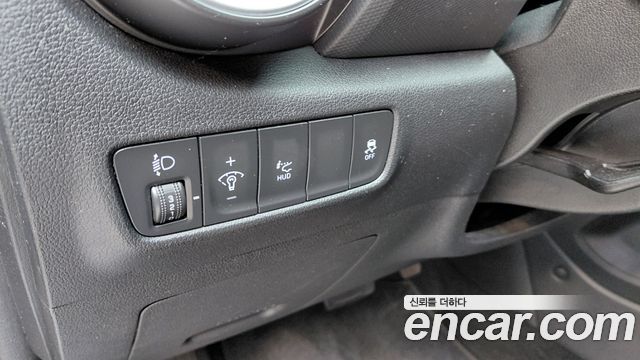 Hyundai Kona Gasoline 1.6 Turbo 2WD Inspiration 2023 — фото 20