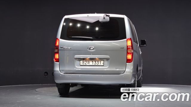 Hyundai Grand Starex Van 3-Seater Smart 2021 — фото 4