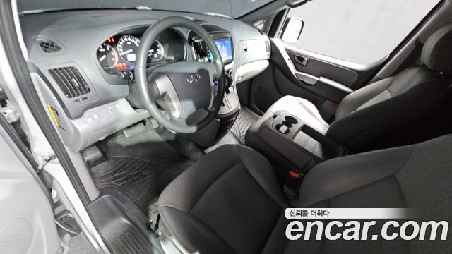 Hyundai Grand Starex Van 3-Seater Smart 2021 — фото 7