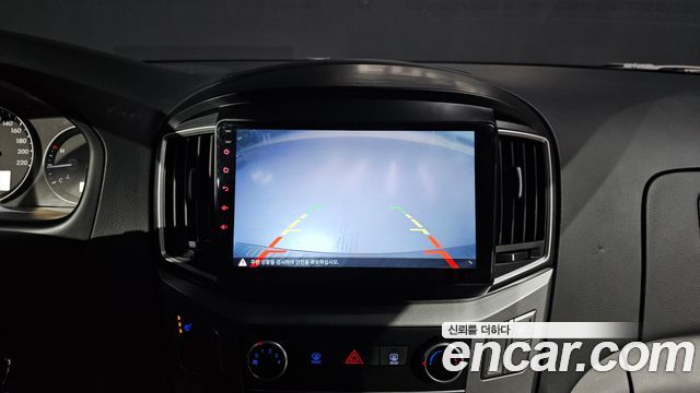 Hyundai Grand Starex Van 3-Seater Smart 2021 — фото 13