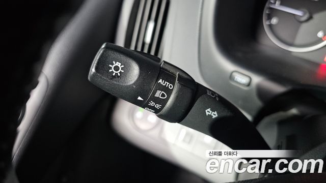Hyundai Grand Starex Van 3-Seater Smart 2021 — фото 15