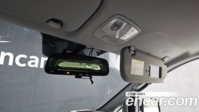 Hyundai Grand Starex Van 3-Seater Smart 2021 — фото 19