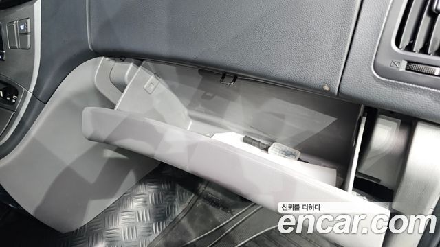 Hyundai Grand Starex Van 3-Seater Smart 2021 — фото 29