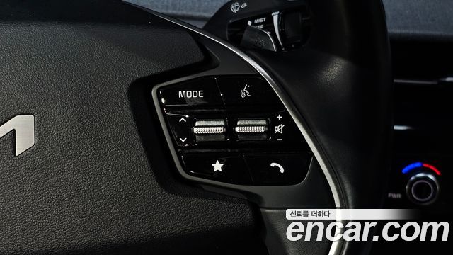 Kia EV6 Long Range 4WD Air 2023 — фото 15