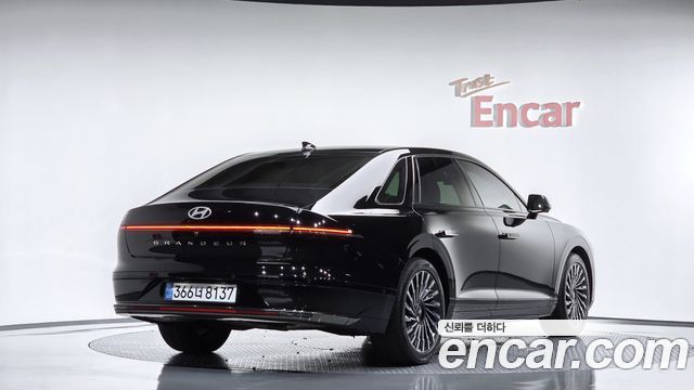Hyundai Grandeur (GN7) 2,5 Gasoline 2WD Calligraphy 2024 — фото 2