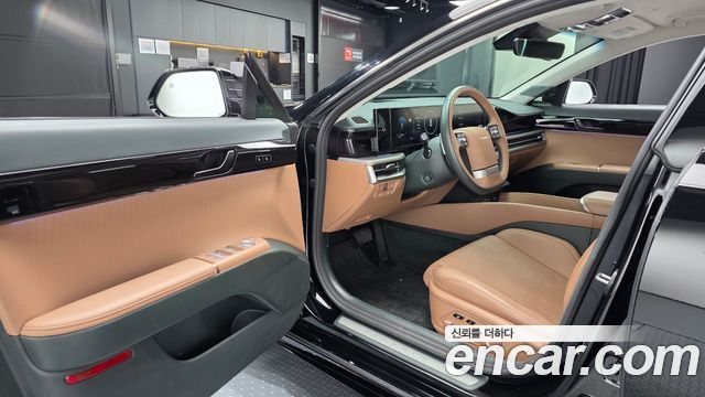 Hyundai Grandeur (GN7) 2,5 Gasoline 2WD Calligraphy 2024 — фото 13