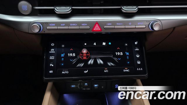Hyundai Grandeur (GN7) 2,5 Gasoline 2WD Calligraphy 2024 — фото 20
