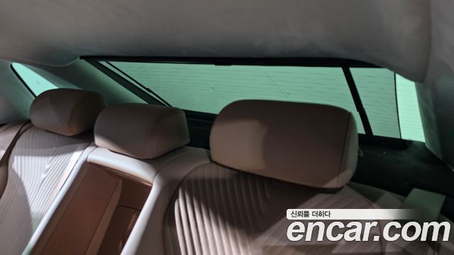 Hyundai Grandeur (GN7) 2,5 Gasoline 2WD Calligraphy 2024 — фото 35