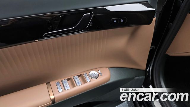 Hyundai Grandeur (GN7) 2,5 Gasoline 2WD Calligraphy 2024 — фото 36