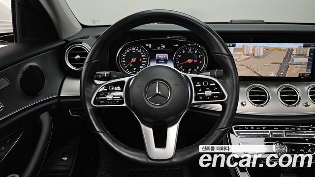 Mercedes-Benz E-Class (W213) E300 Avantgarde 2019 — фото 13