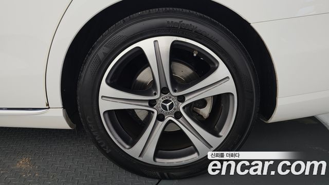 Mercedes-Benz E-Class (W213) E300 Avantgarde 2019 — фото 21