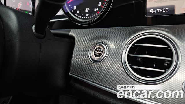 Mercedes-Benz E-Class (W213) E300 Avantgarde 2019 — фото 29