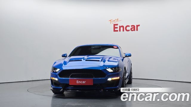 Ford Mustang Coupe 2020 — фото 3