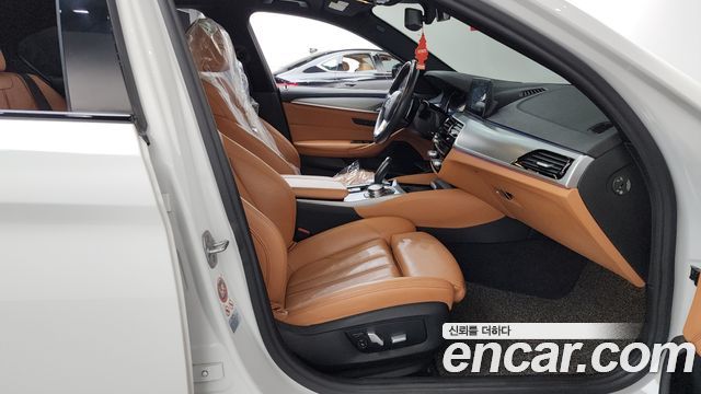 BMW 5 Series (G30) 520d M Sport package 2017 — фото 11