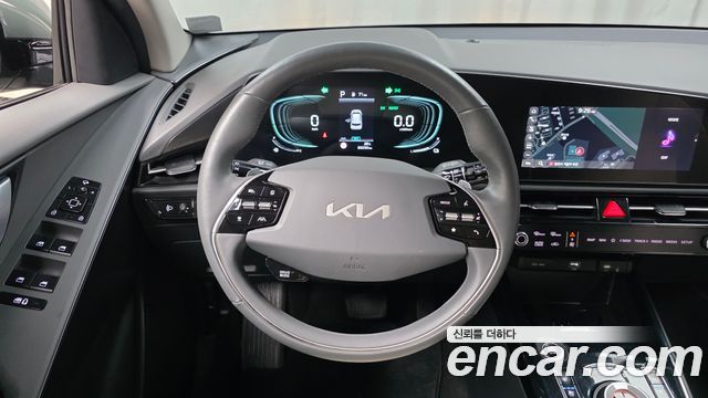 Kia Niro Prestige 2024 — фото 14