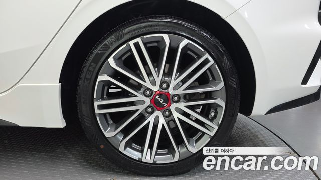 Kia K3 (II) 1.6 Turbo GT 5Door Signature 2022 — фото 5