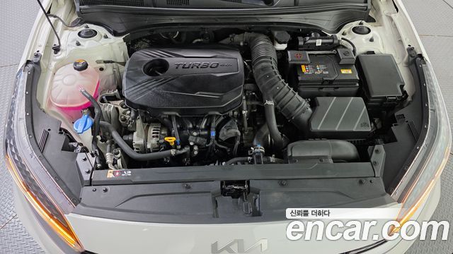 Kia K3 (II) 1.6 Turbo GT 5Door Signature 2022 — фото 6