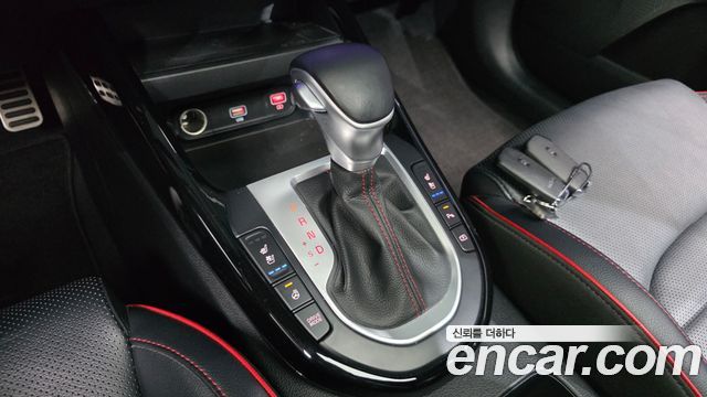 Kia K3 (II) 1.6 Turbo GT 5Door Signature 2022 — фото 9
