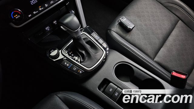 Kia Seltos Gasoline 1.6 Turbo 2WD Signature 2023 — фото 9
