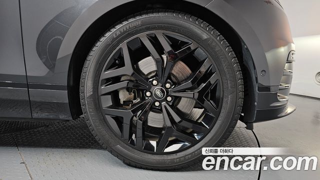 Land Rover Range Rover Velar 3.0 P400 Dynamic HSE 2025 — фото 27