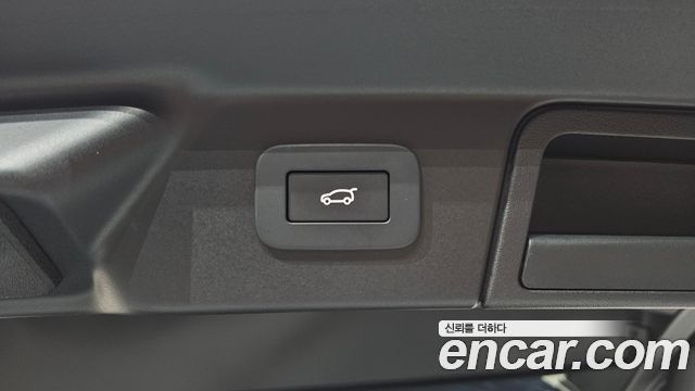 Land Rover Range Rover Velar 3.0 P400 Dynamic HSE 2025 — фото 45