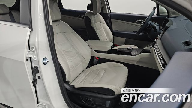 Kia Sportage (V) Gasoline 1.6 Turbo 2WD Signature 2026 — фото 32