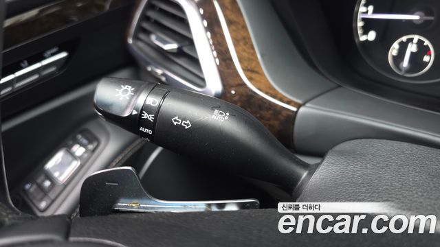 Genesis G90 3.8 AWD Luxury 2019 — фото 29