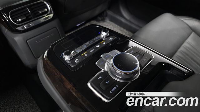 Genesis G90 3.8 AWD Luxury 2019 — фото 32