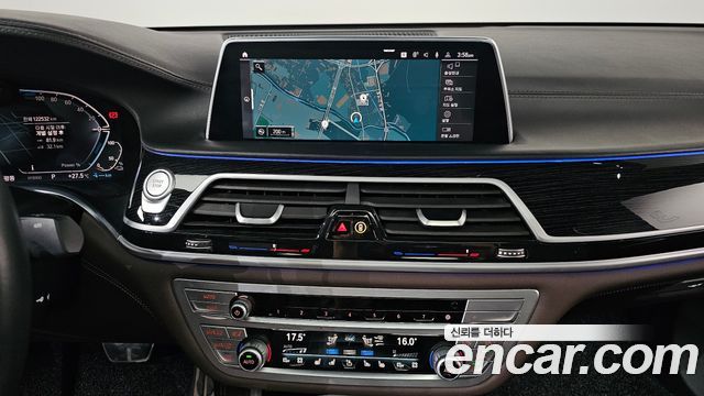 BMW 7 Series (G11) 745Le iPerformance M Sport 2020 — фото 11