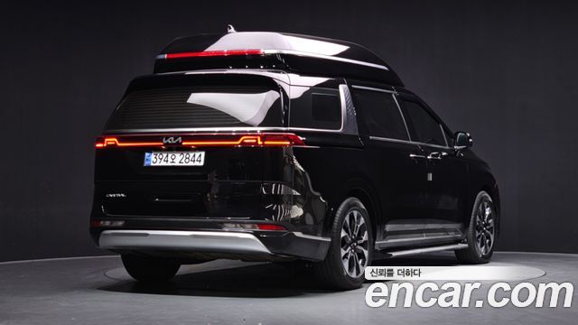 Kia Carnival (IV) Gasoline 4-Seater Hi-Limousine Signature 2023 — фото 2
